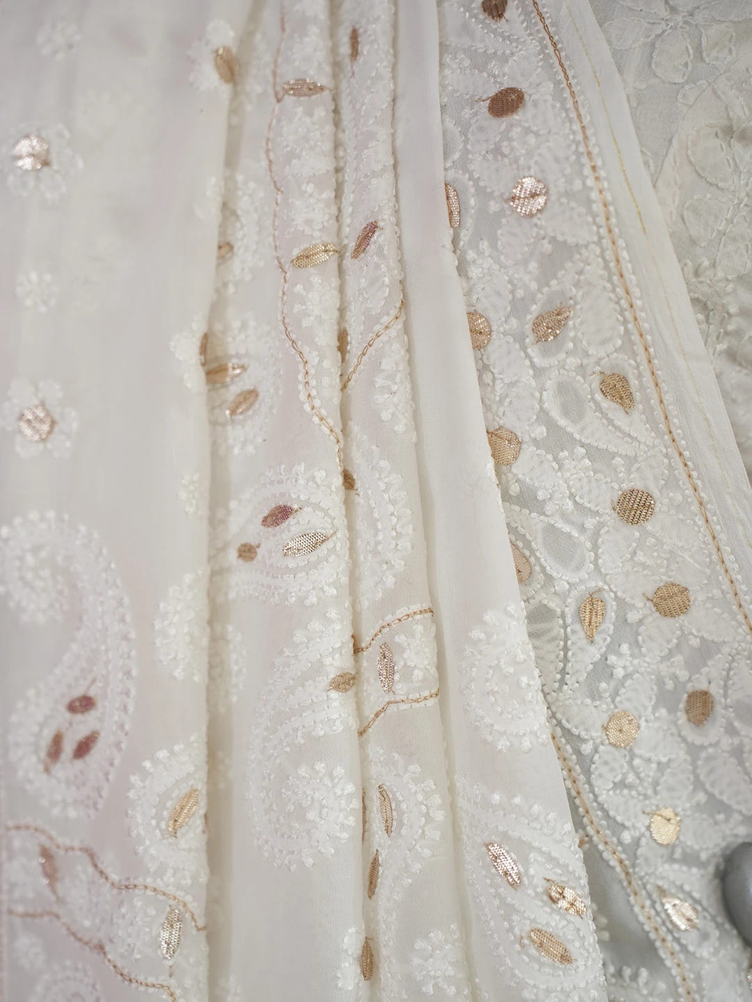 Ada Hand Embroidered White Viscose Georgette Lucknowi Chikankari Saree/Blouse With Gota Patti Work 01A670845