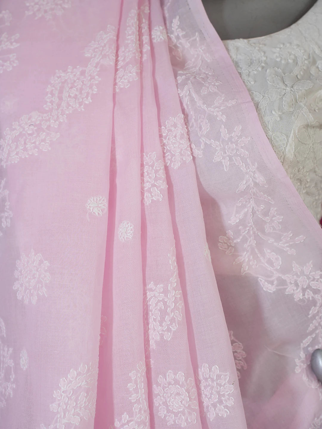 Ada Hand Embroidered Pink Cotton Lucknowi Chikankari Saree With Blouse 01A675118
