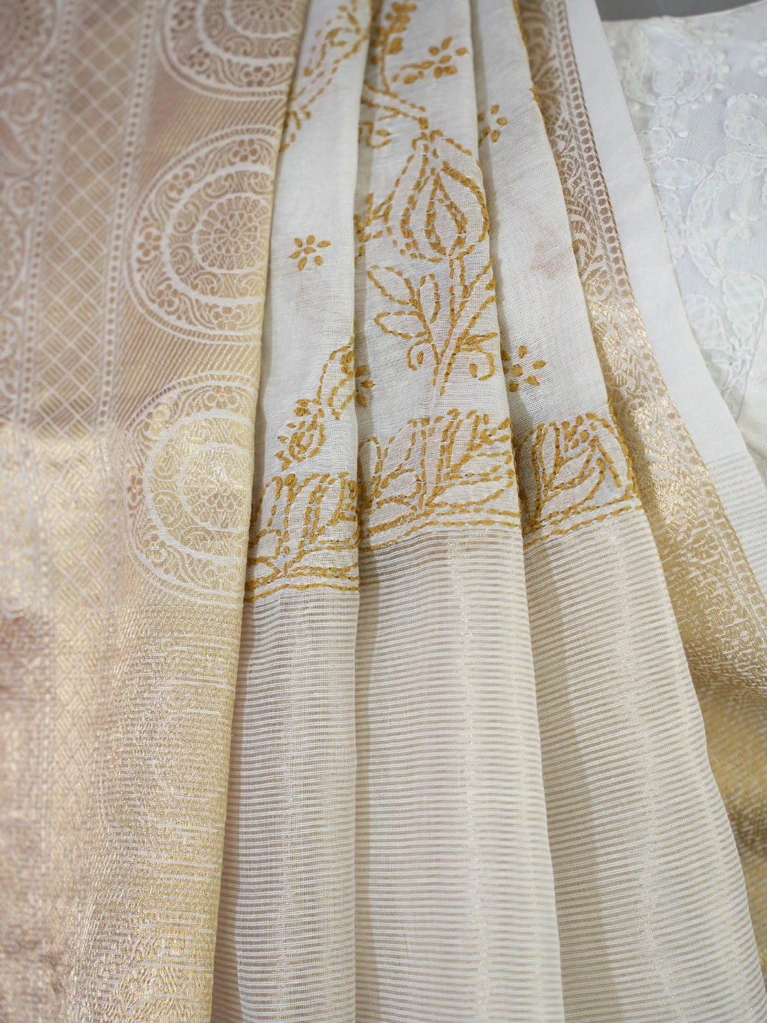 Ada Hand Embroidered Cream Chanderi Lucknowi Chikankari Saree With Blouse 01A675081
