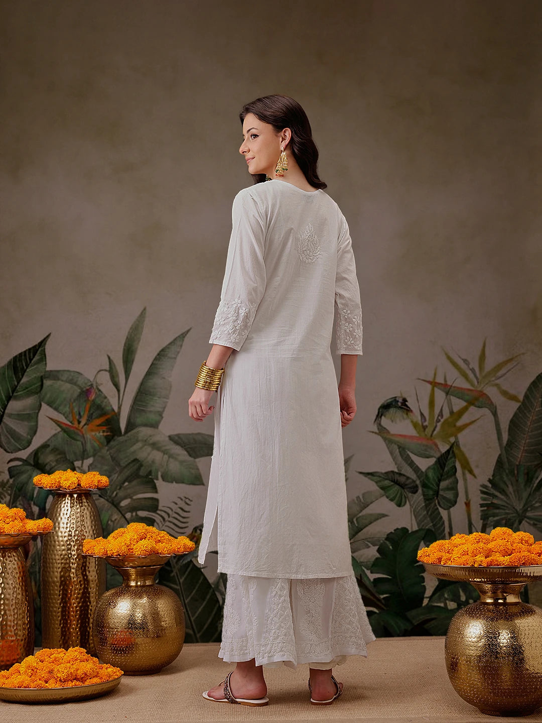 Ada Hand Embroidered White Cotton Lucknowi Chikankari Straight Kurta A411475