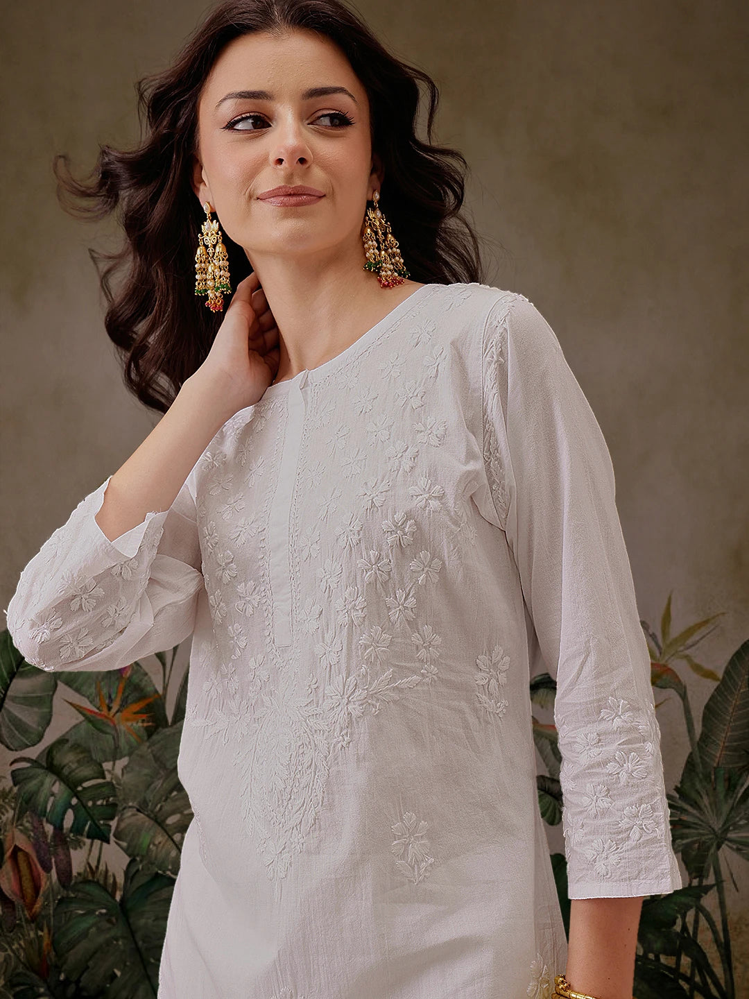 Ada Hand Embroidered White Cotton Lucknowi Chikankari Straight Kurta A411475