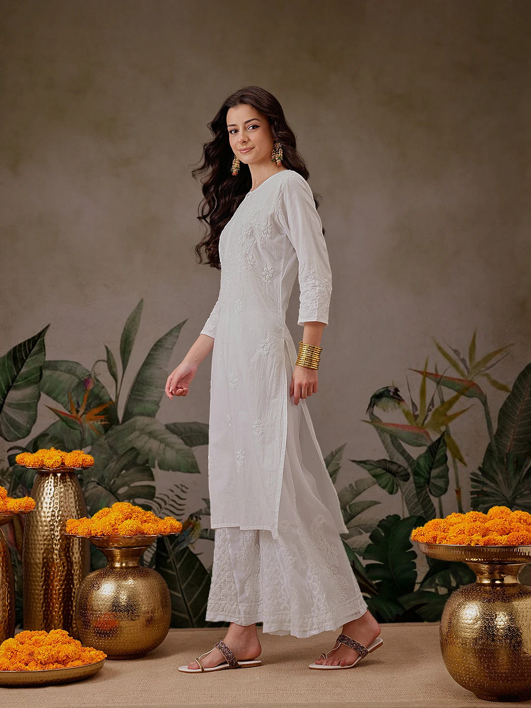 Ada Hand Embroidered White Cotton Lucknowi Chikankari Straight Kurta A411475
