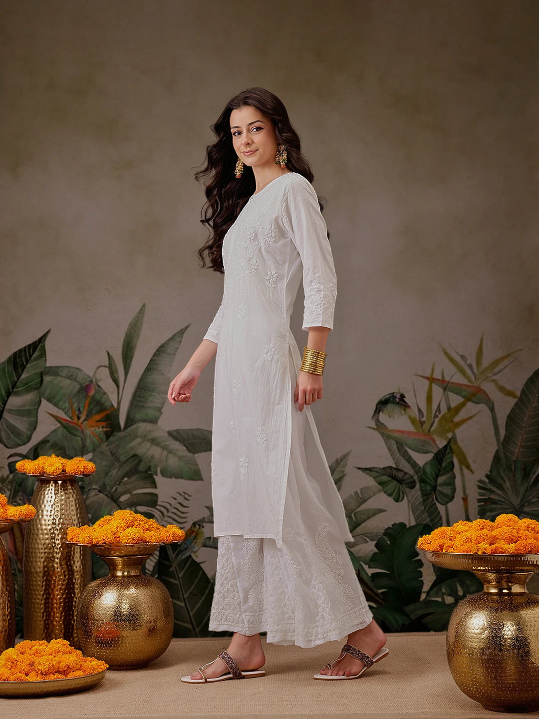 Ada Hand Embroidered White Cotton Lucknowi Chikankari Straight Kurta A411475