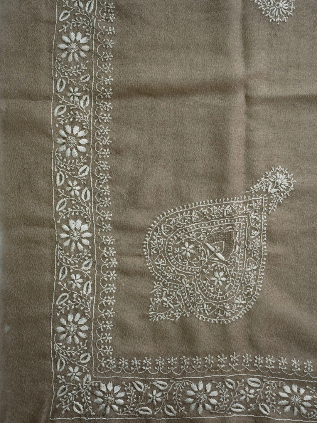 Ada Hand Embroidered Grey Pashmina Lucknowi Chikankari Do Taar Stole A599938