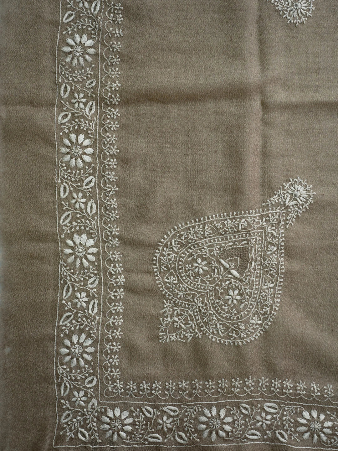 Ada Hand Embroidered Grey Pashmina Lucknowi Chikankari Do Taar Stole A599938