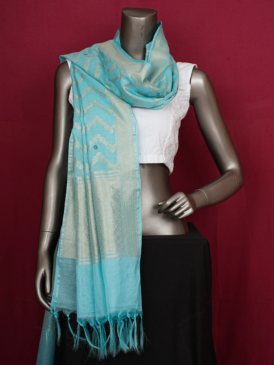 Ada Hand Embroidered Sky Blue Chiffon Lucknowi Chikankari Dupatta With Zari Work 01A508611