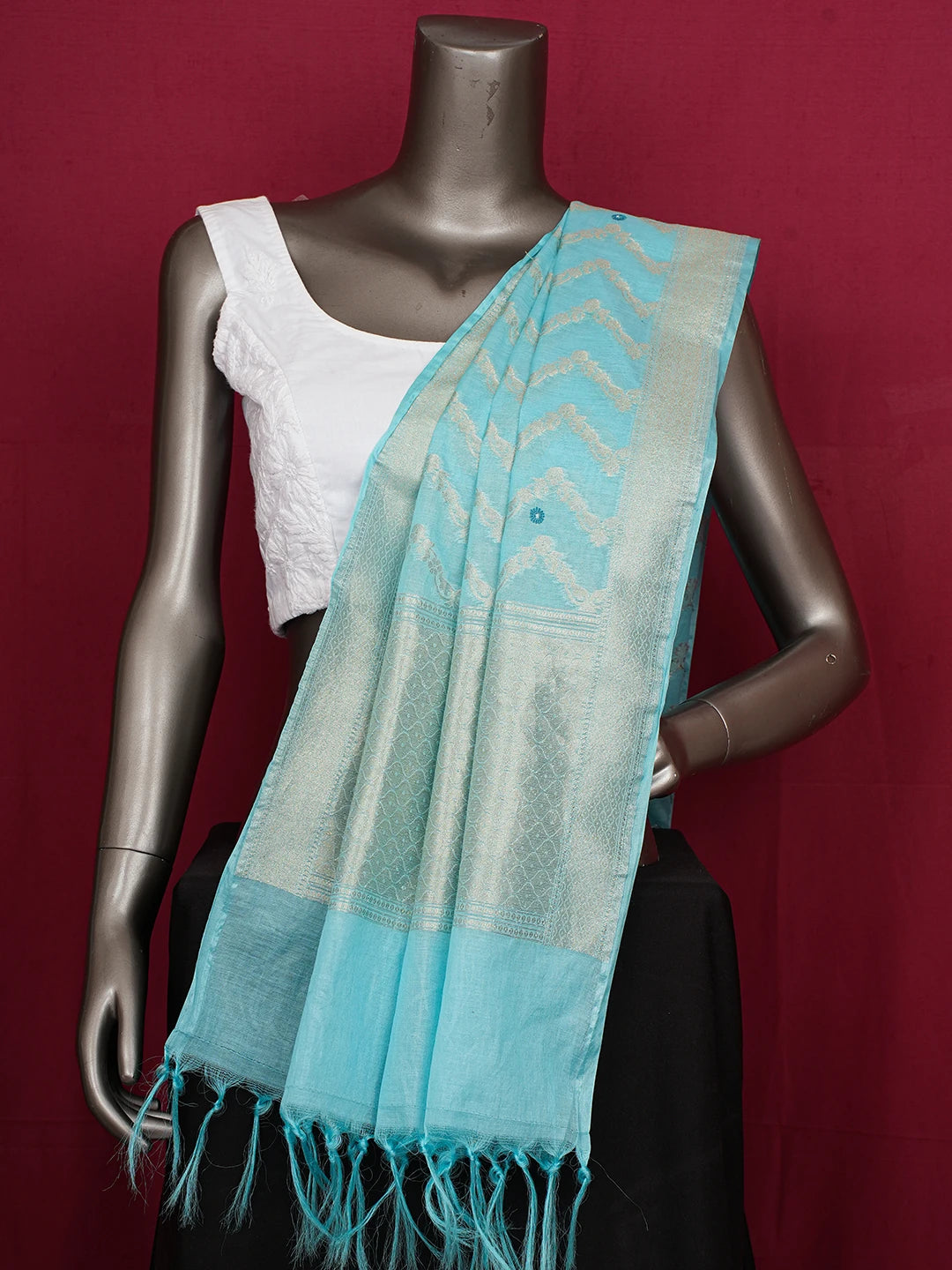Ada Hand Embroidered Sky Blue Chiffon Lucknowi Chikankari Dupatta With Zari Work 01A508611