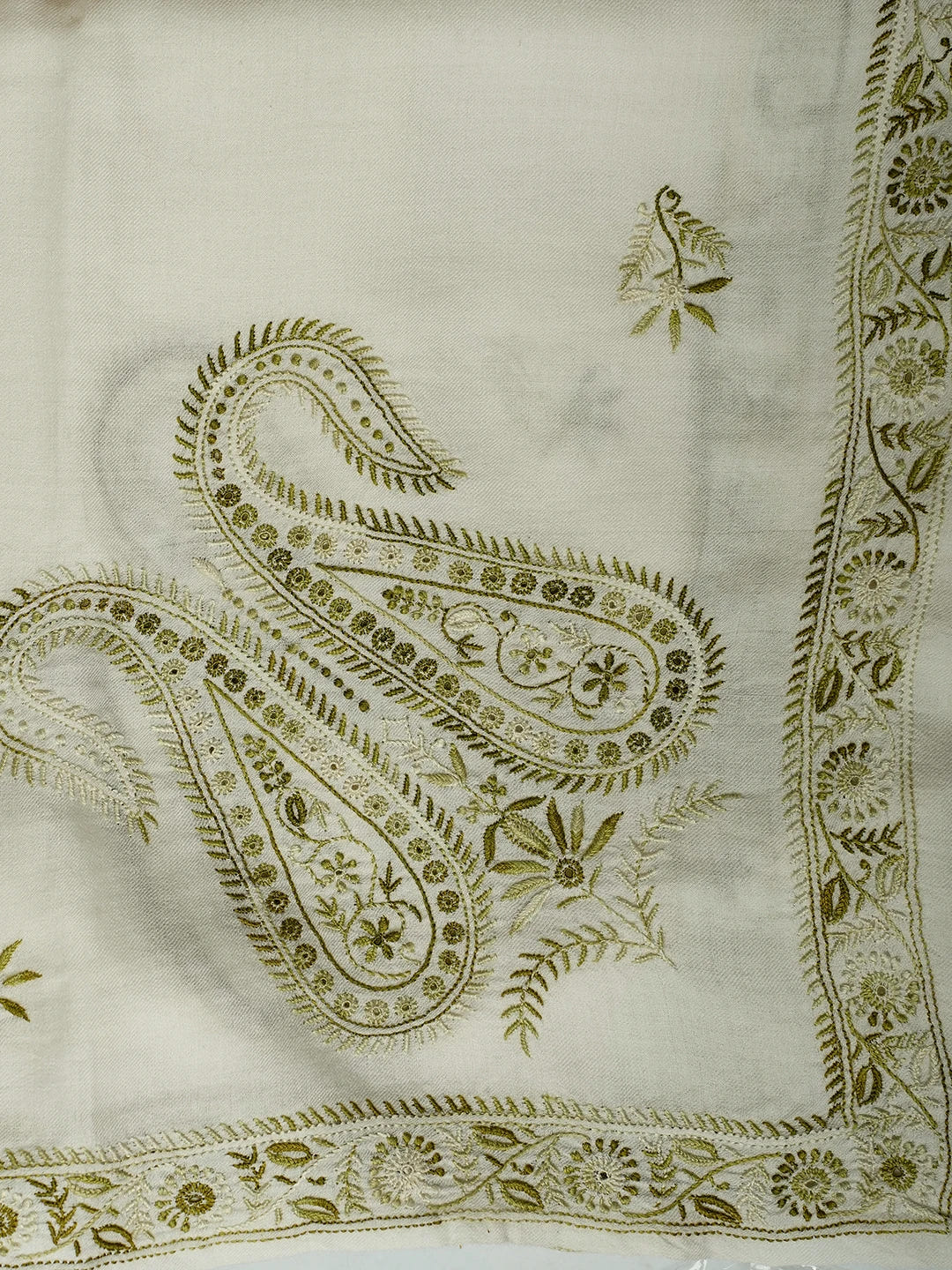 Ada Hand Embroidered White Pashmina Lucknowi Chikankari Do Taar Shawl 01A536070
