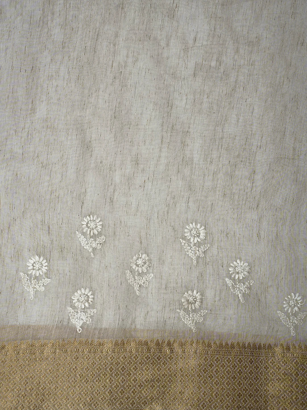 Ada Hand Embroidered White Chanderi Lucknowi Chikankari Saree With Blouse 01A681677