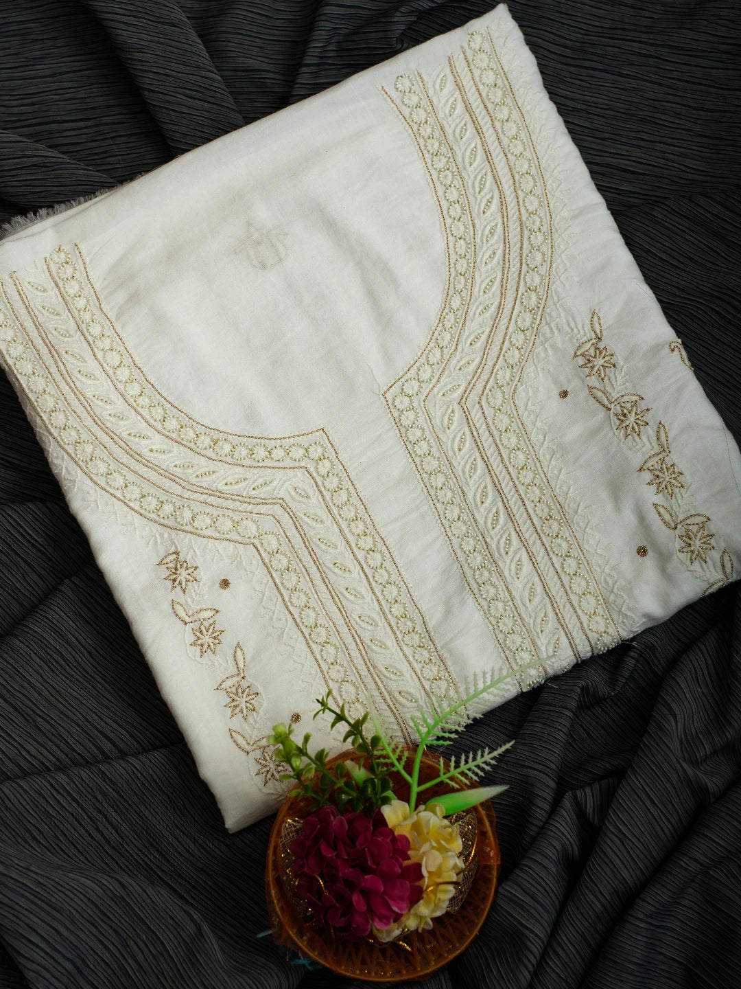 Ada Hand Embroidered White Cotton Lucknowi Chikankari Unstitched Kurta Piece With Pearl Work 01A67518