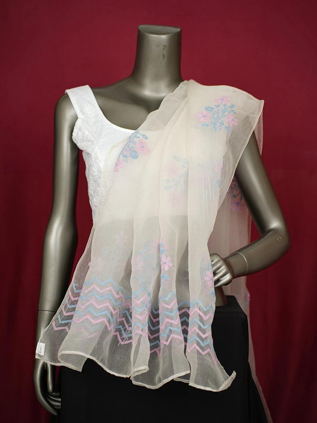 Ada Hand Embroidered White Organza Lucknowi Chikankari Dupatta 01A648859