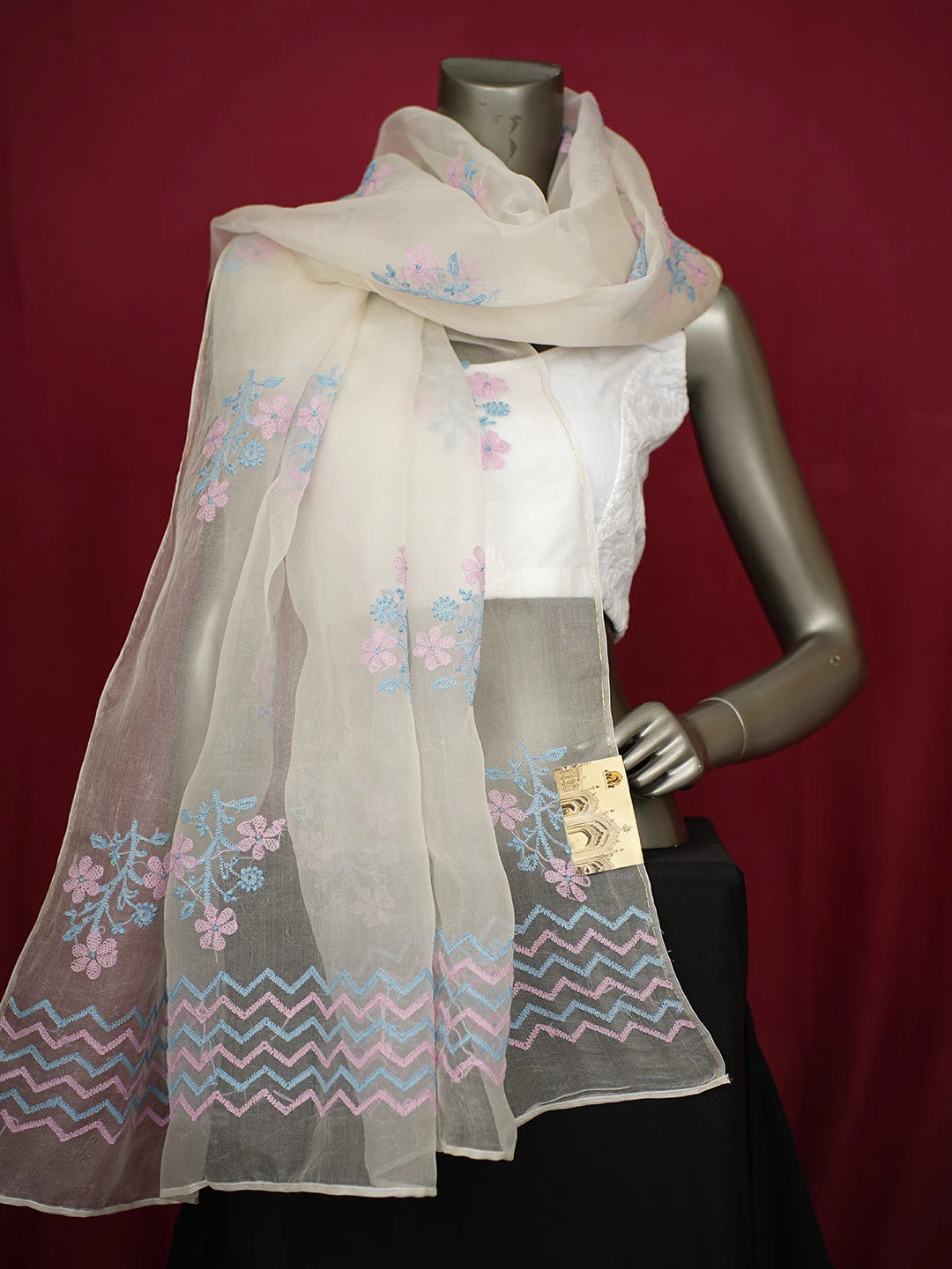 Ada Hand Embroidered White Organza Lucknowi Chikankari Dupatta 01A648859