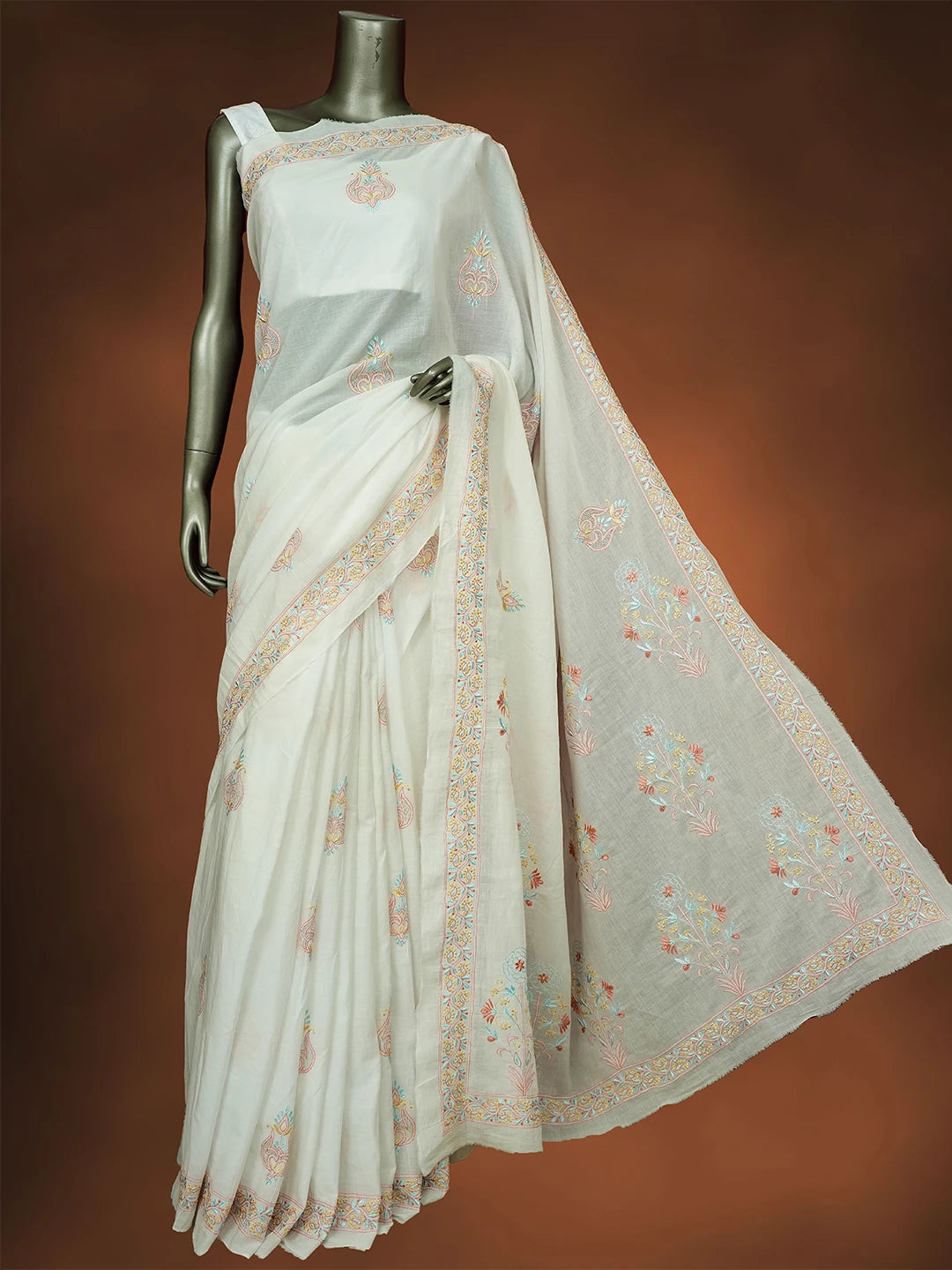 Ada Hand Embroidered White Cotton Lucknowi Chikankari Saree and Blouse 01A535060