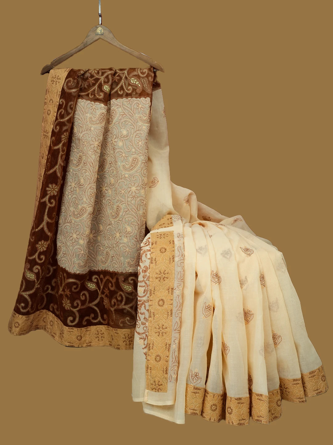 Ada Hand Embroidered Fawn Cotton Lucknowi Chikankari Saree With Blouse With Zari Work 01A670378