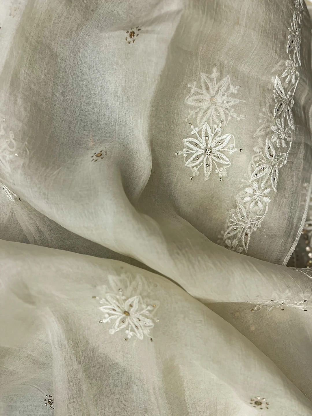 Ada Hand Embroidered Ivory White Organza Lucknowi Chikankari Semi-Stitched Anarkali Kurta Dupatta Set With Mukaish Work 01A414393