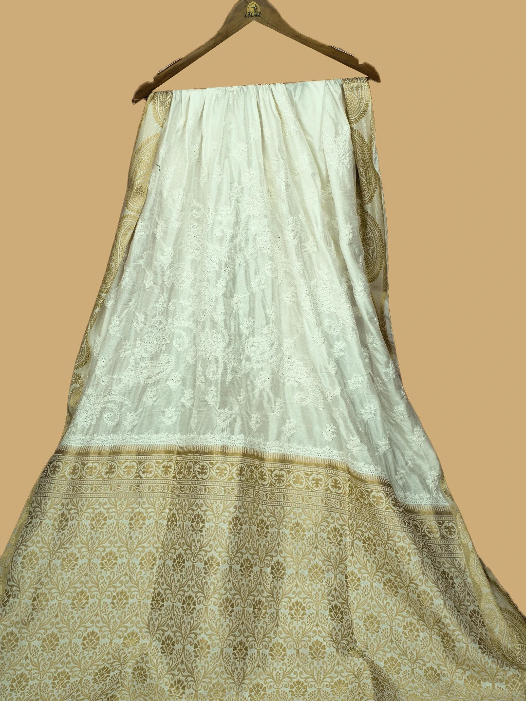 Ada Hand Embroidered White Chanderi Lucknowi Chikankari Saree and Blouse With Zari Work 01A723314