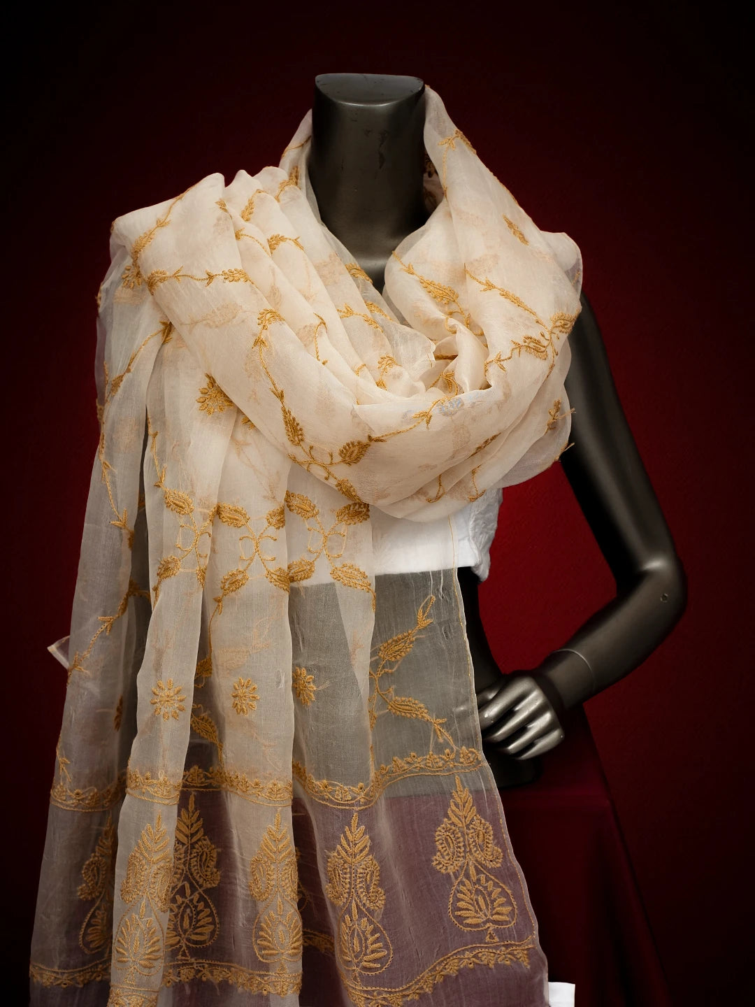 Ada Hand Embroidered Ivory White Organza Lucknowi Chikankari Dupatta With Zari Work 01A695445
