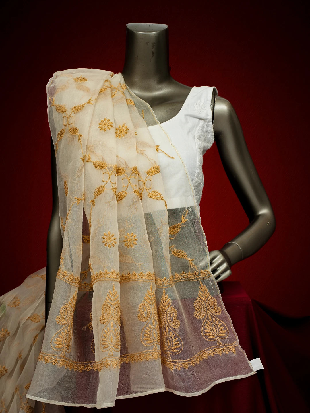 Ada Hand Embroidered Ivory White Organza Lucknowi Chikankari Dupatta With Zari Work 01A695445