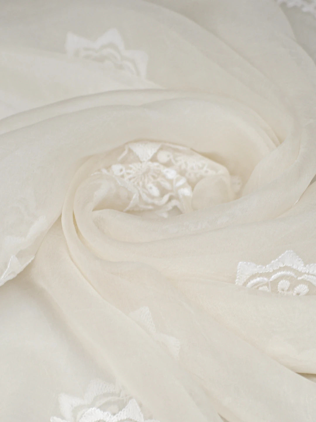 Ada Hand Embroidered White Organza Lucknowi Chikankari Dupatta 01A695070