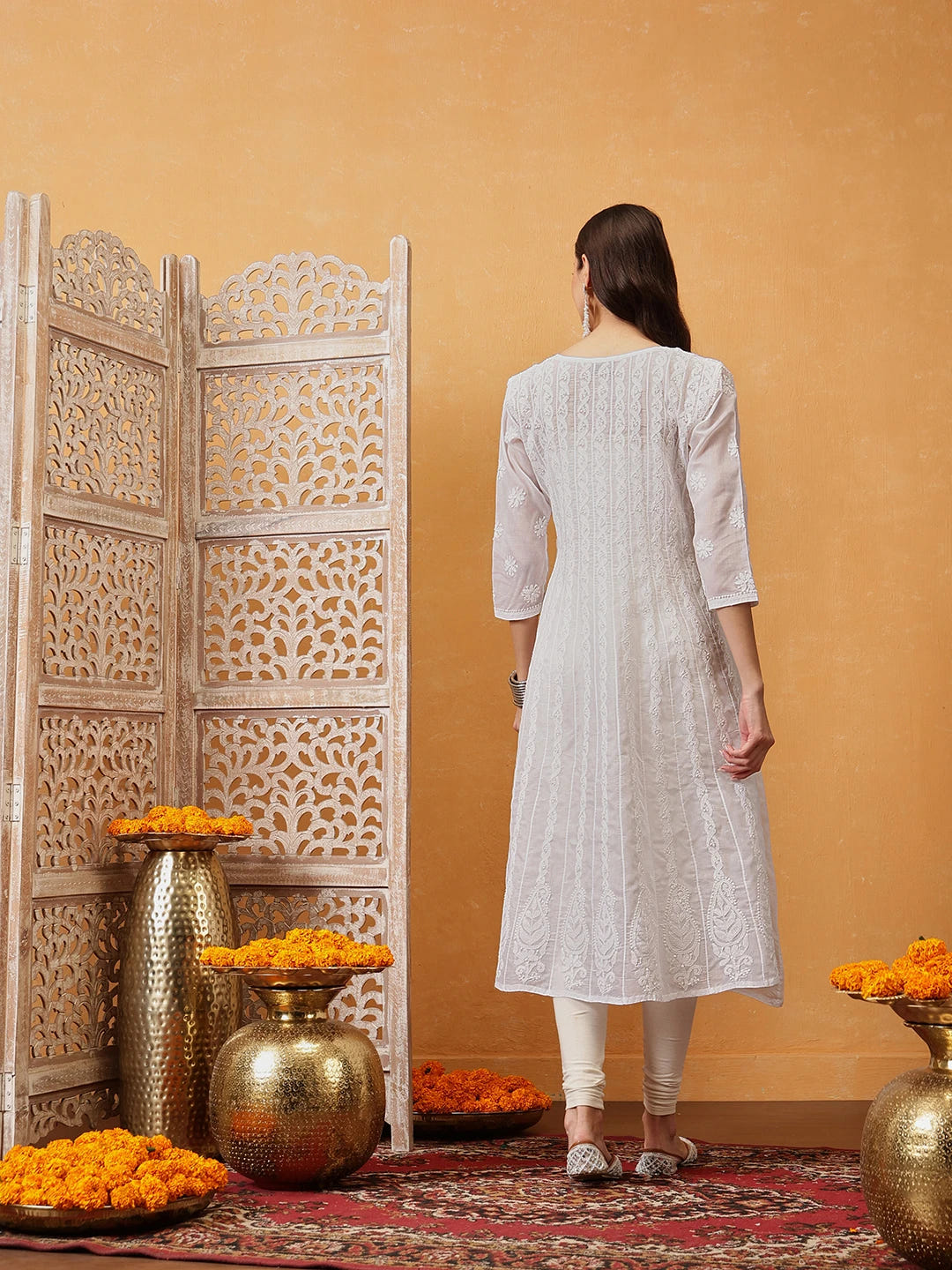 Ada Hand Embroidered White Cotton Lucknowi Chikankari Anarkali A-line Kurta A411731