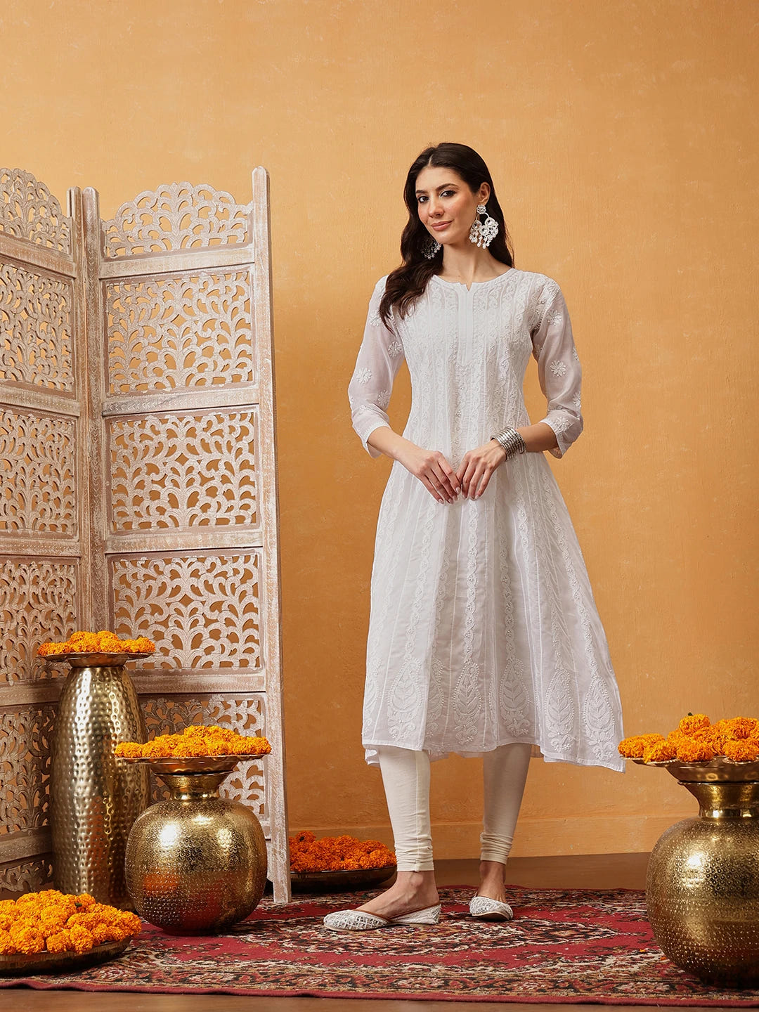 Ada Hand Embroidered White Cotton Lucknowi Chikankari Anarkali A-line Kurta A411731