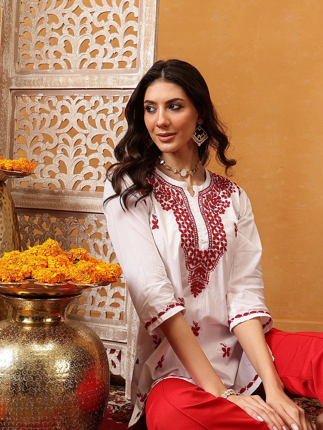Ada Hand Embroidered White Cotton Lucknowi Chikankari Short Kurti A911478