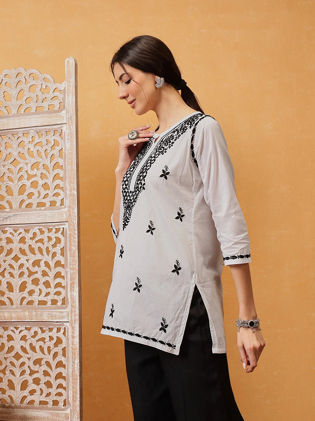 Ada Hand Embroidered White Cotton Lucknowi Chikankari Short Kurti A911479