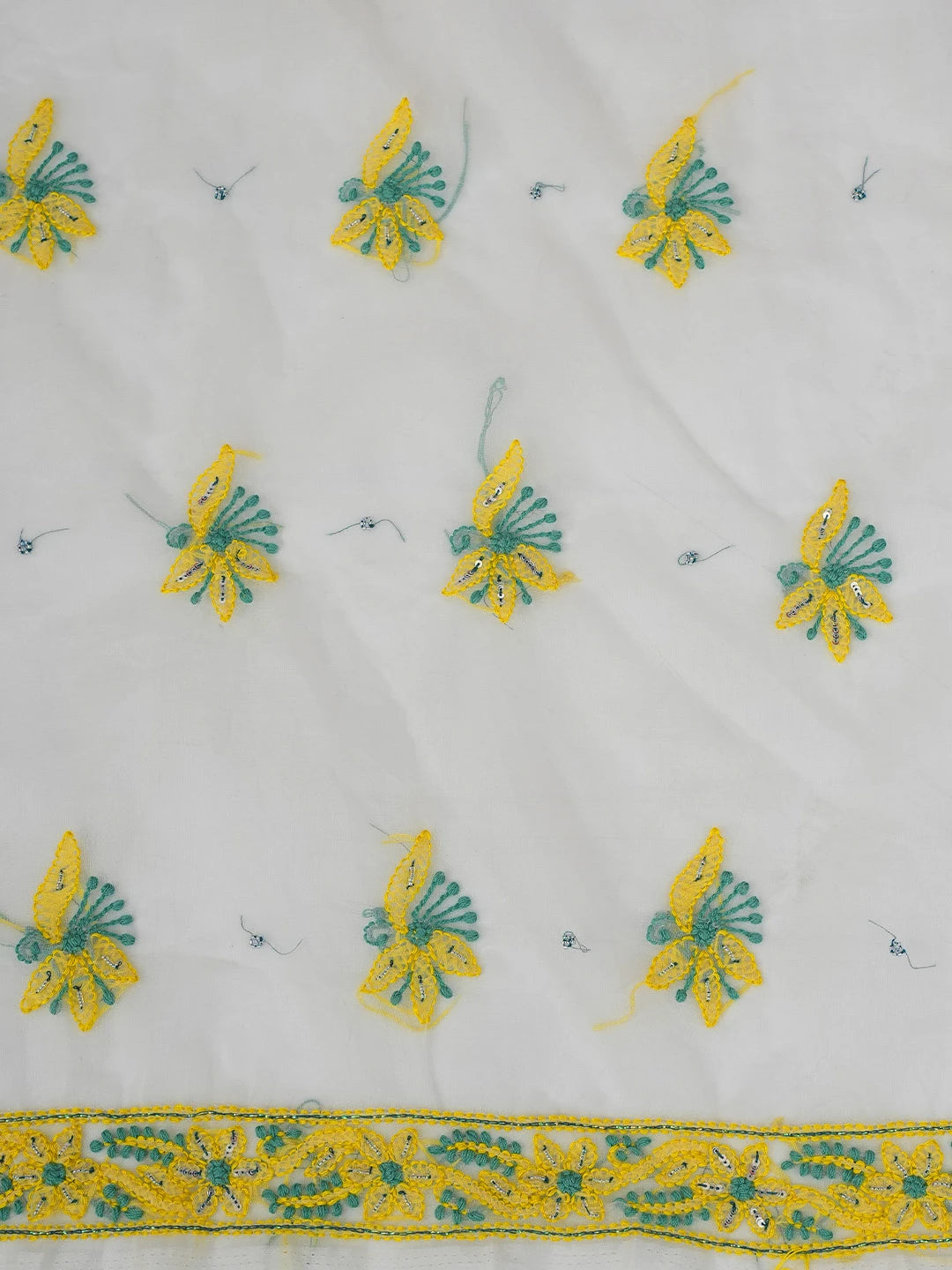 Ada Hand Embroidered White Organza Lucknowi Chikankari Unstitched Kurta Dupatta Set With Cutdana Work 01A745041
