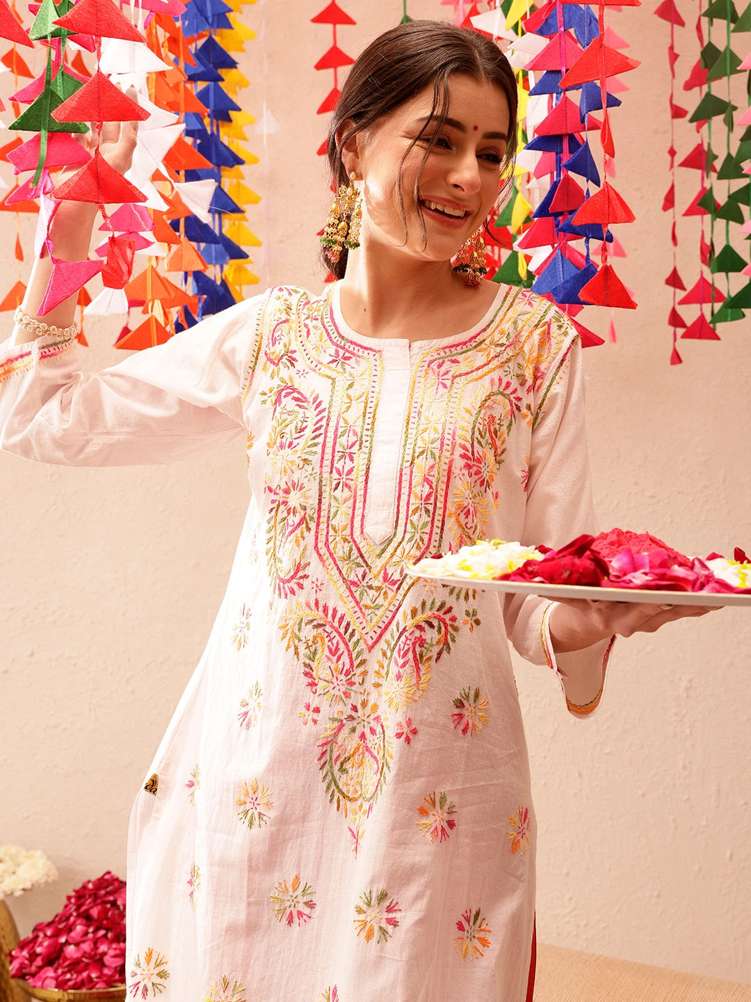 Ada Hand Embroidered White Cotton Lucknowi Chikankari Straight Kurta A207576