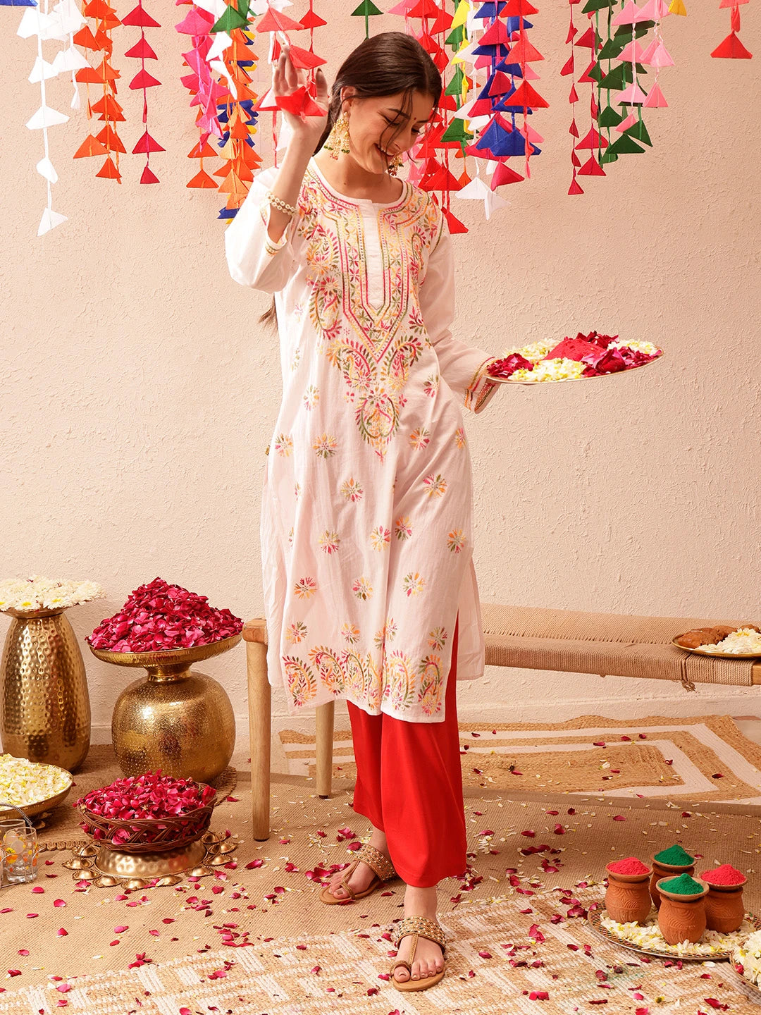 Ada Hand Embroidered White Cotton Lucknowi Chikankari Straight Kurta A207576
