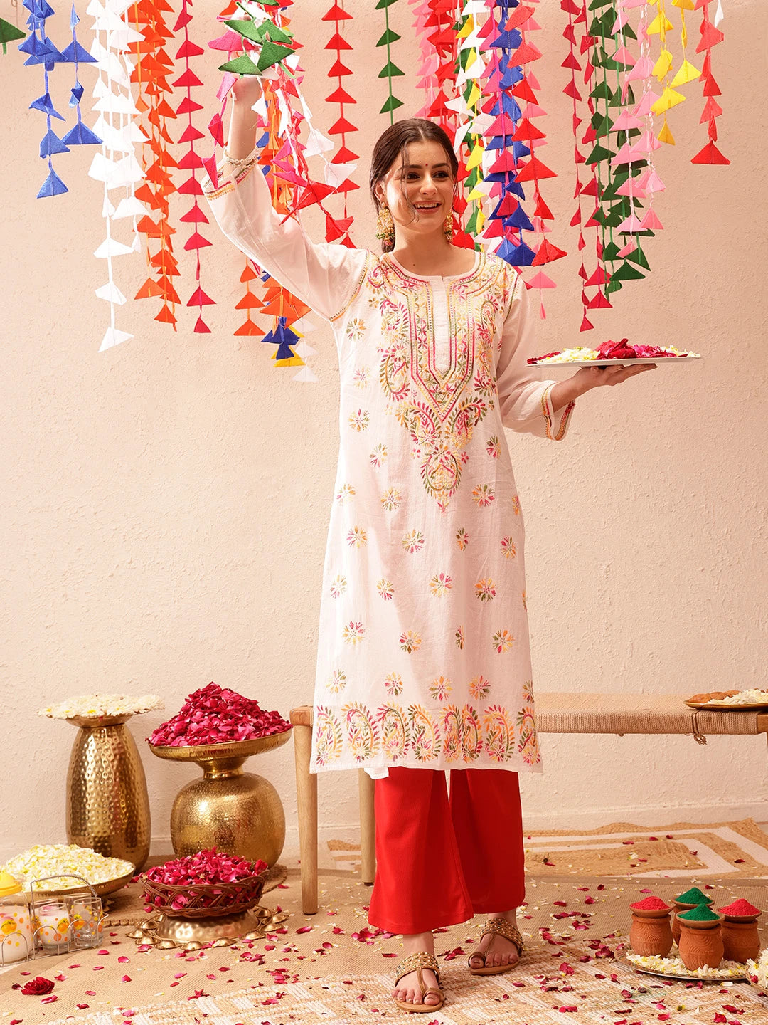 Ada Hand Embroidered White Cotton Lucknowi Chikankari Straight Kurta A207576