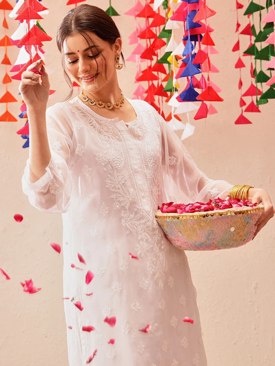 Ada Hand Embroidered White Georgette Lucknowi Chikankari Straight Kurta With Slip A138791