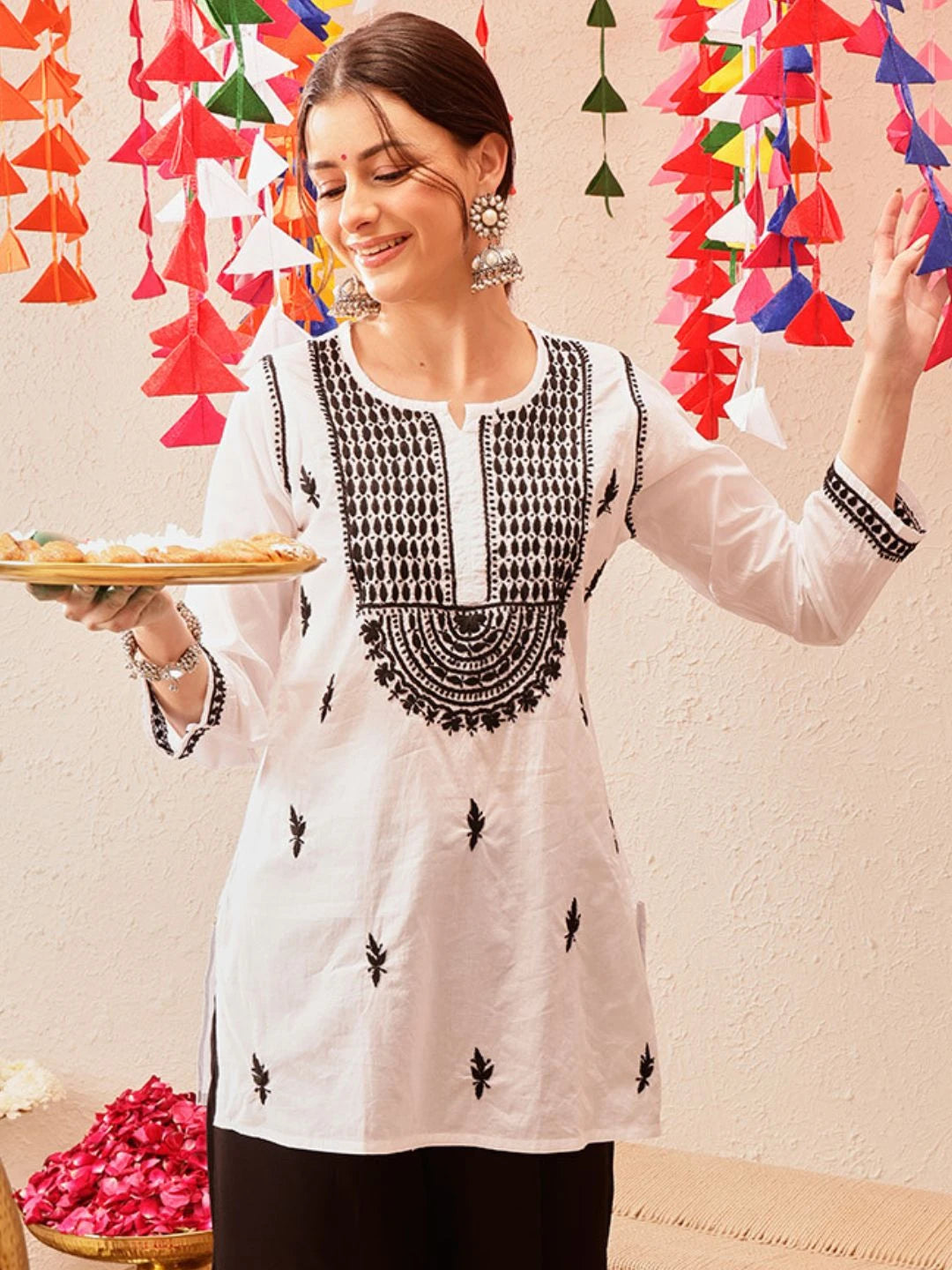 Ada Hand Embroidered White Cotton Lucknowi Chikankari Short Kurti A911111