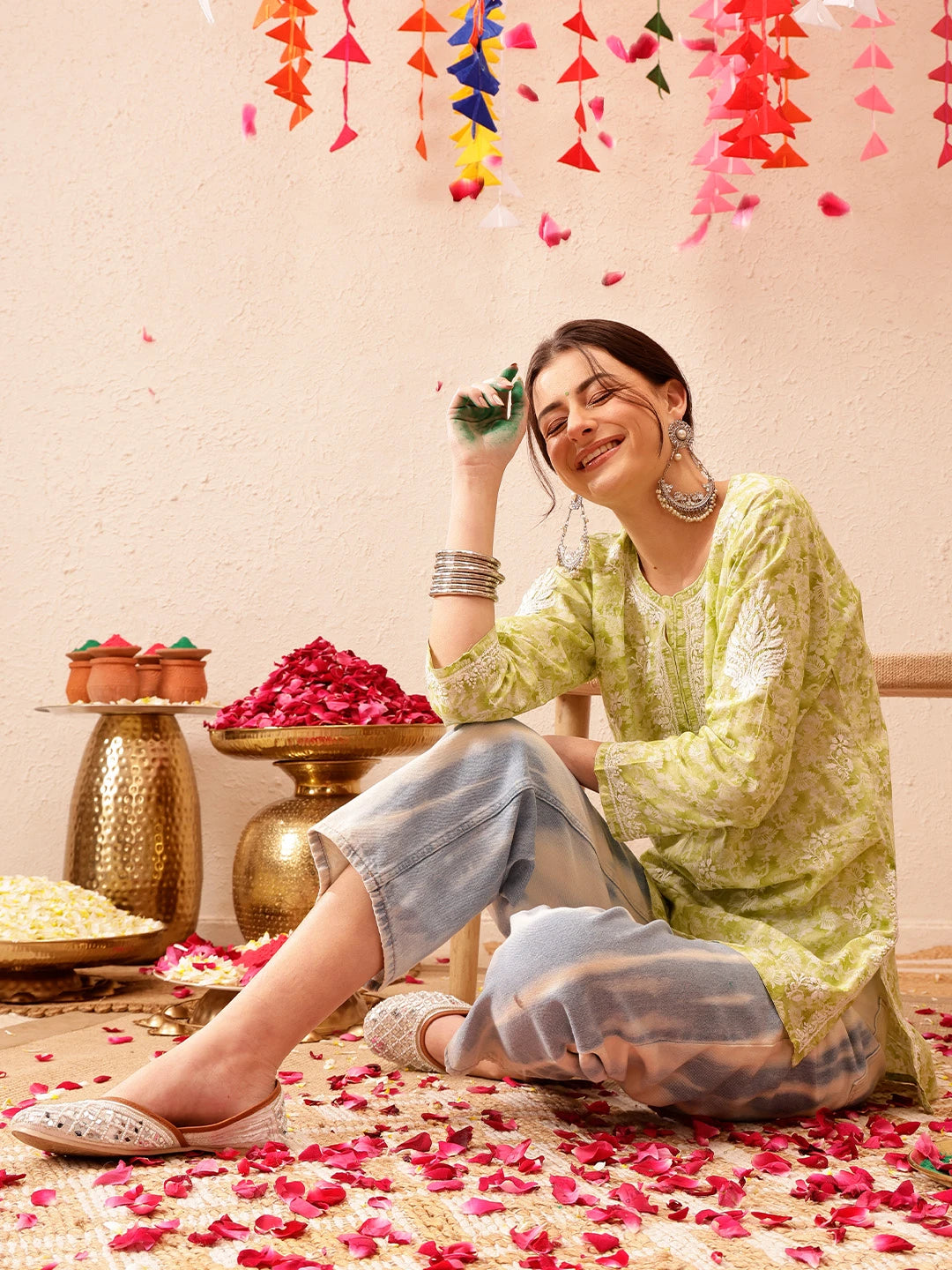 Ada Hand Embroidered Green Cotton Lucknowi Chikankari Short Kurti A911219