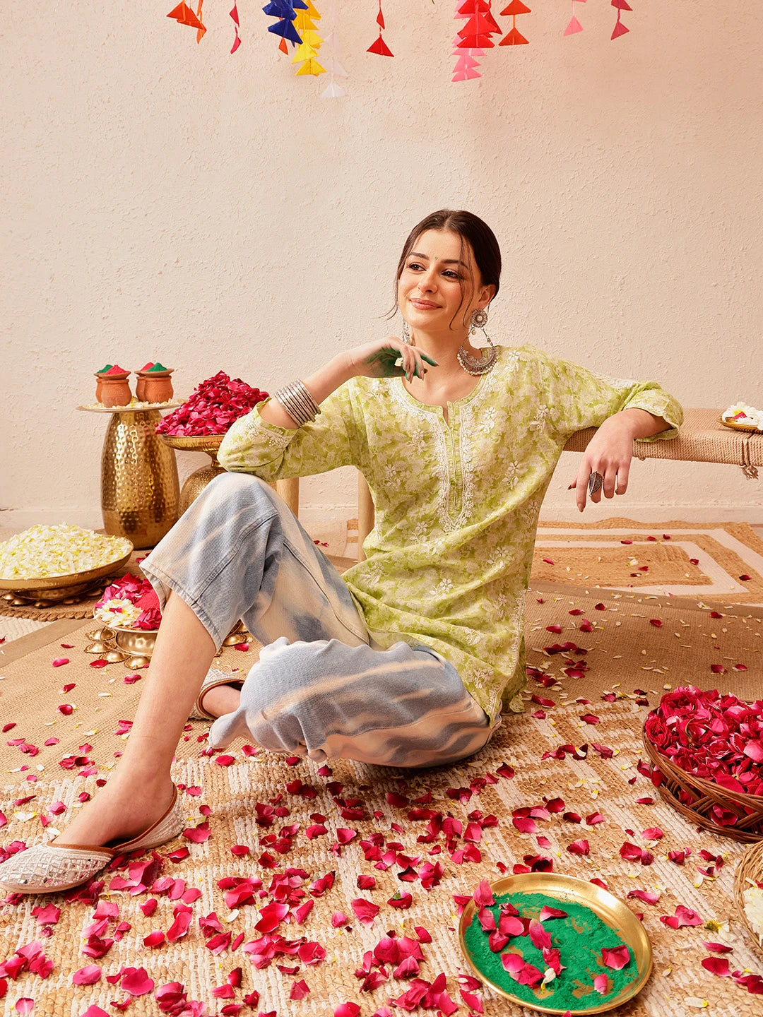 Ada Hand Embroidered Green Cotton Lucknowi Chikankari Short Kurti A911219