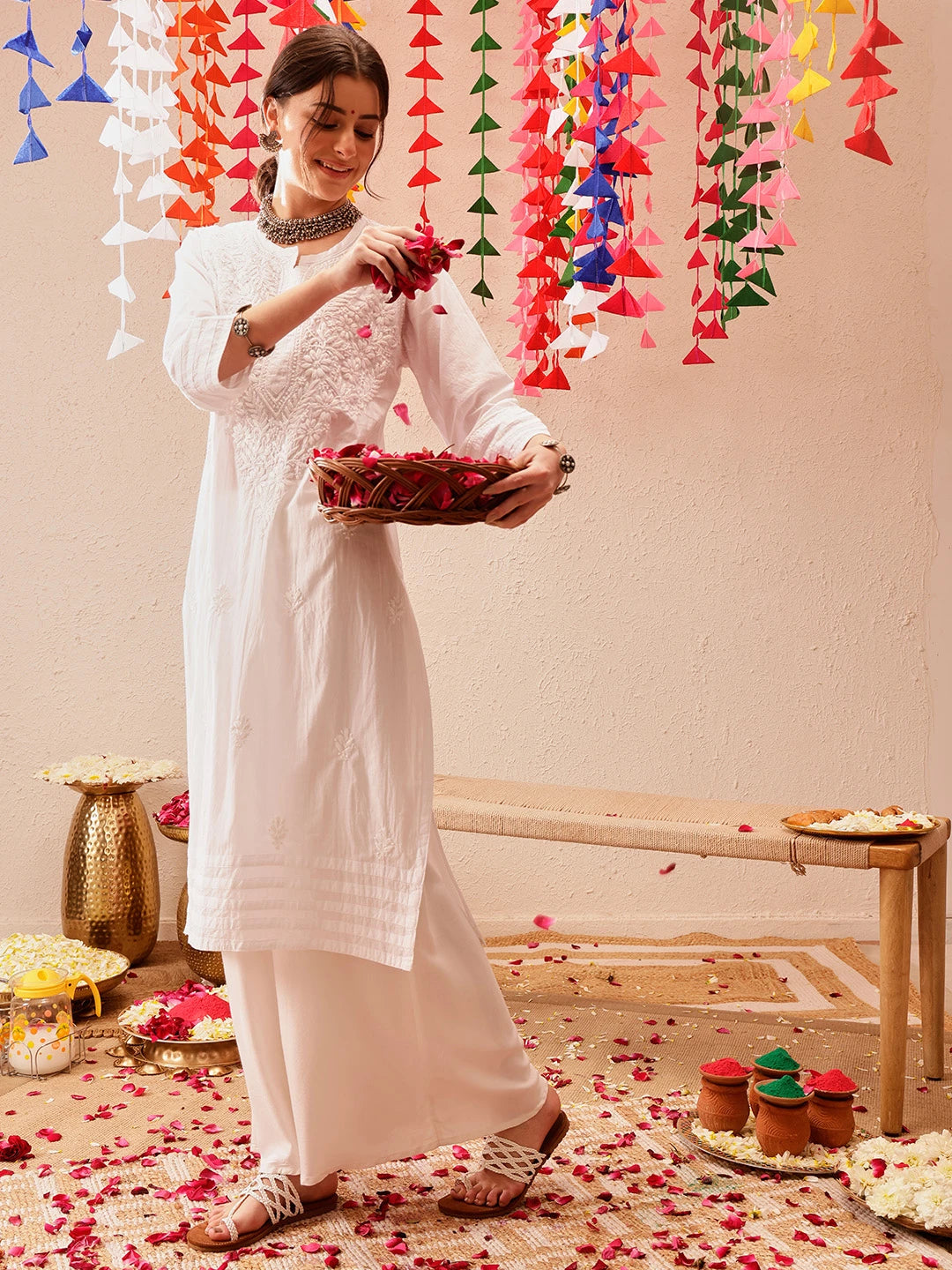 Ada Hand Embroidered White Cotton Lucknowi Chikankari Straight Kurta A149984