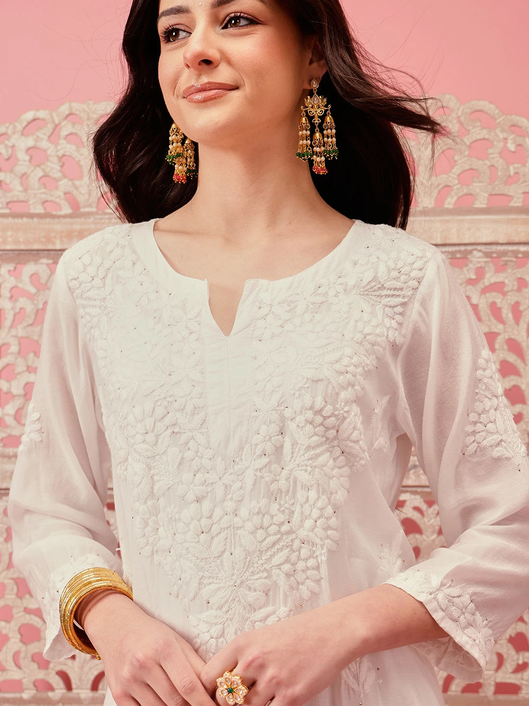 Ada Hand Embroidered White Muslin Lucknowi Chikankari Straight Kurta With Muqaish Work A411763