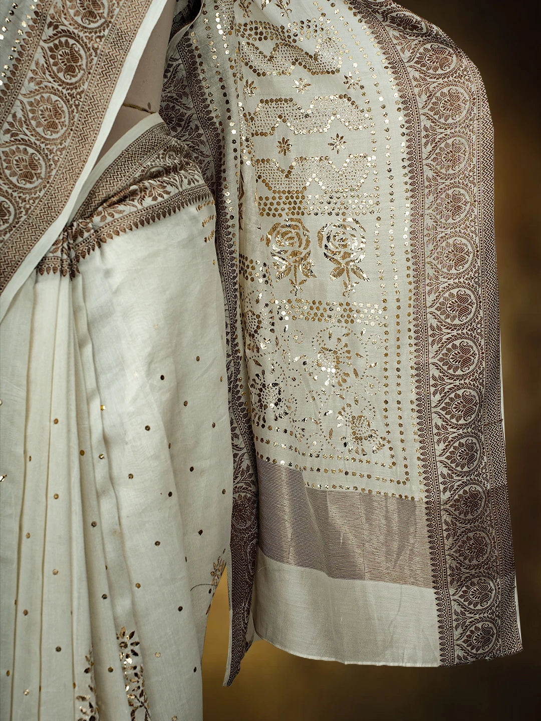 Ada Hand Embroidered White Chanderi Lucknowi Chikankari Saree and Blouse With Mukaish Work 01A589143