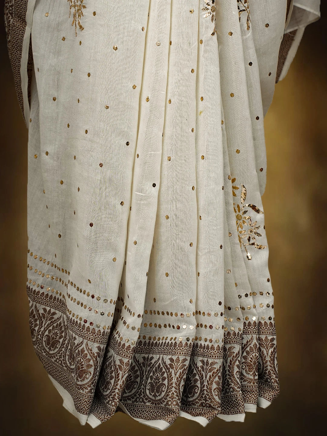 Ada Hand Embroidered White Chanderi Lucknowi Chikankari Saree and Blouse With Mukaish Work 01A589143