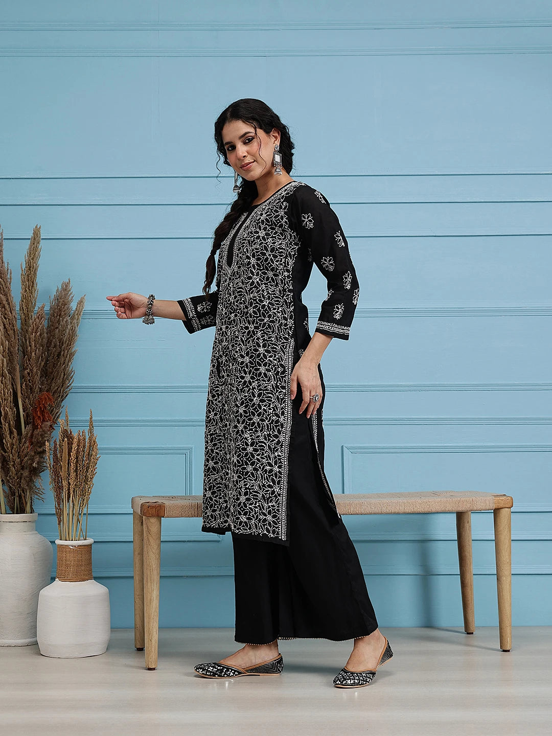 Ada Hand Embroidered Black Cotton Lucknowi ChikankarI Straight Kurta A411304