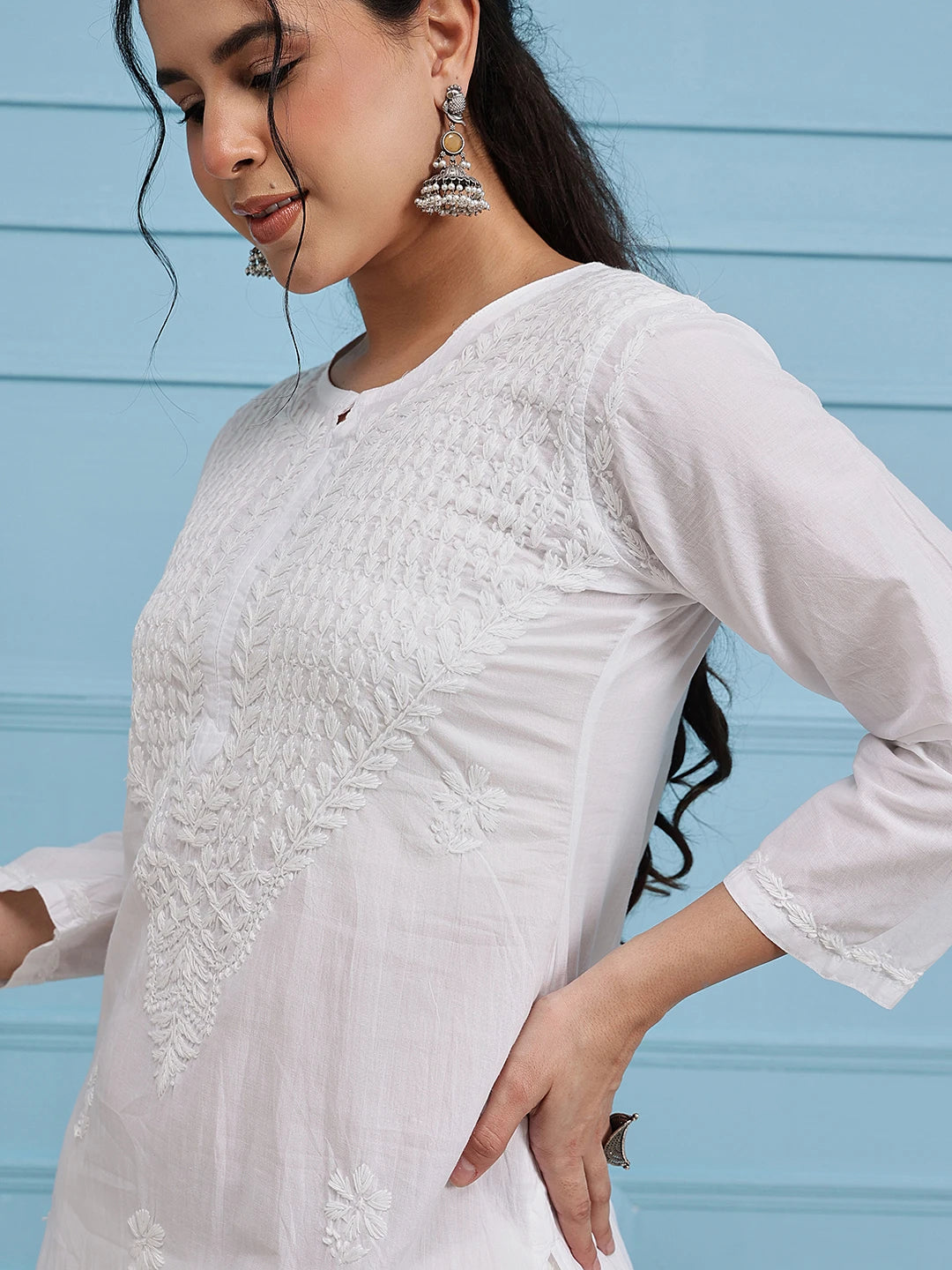 Ada Hand Embroidered White Cotton Lucknowi Chikankari Straight Kurta A411507