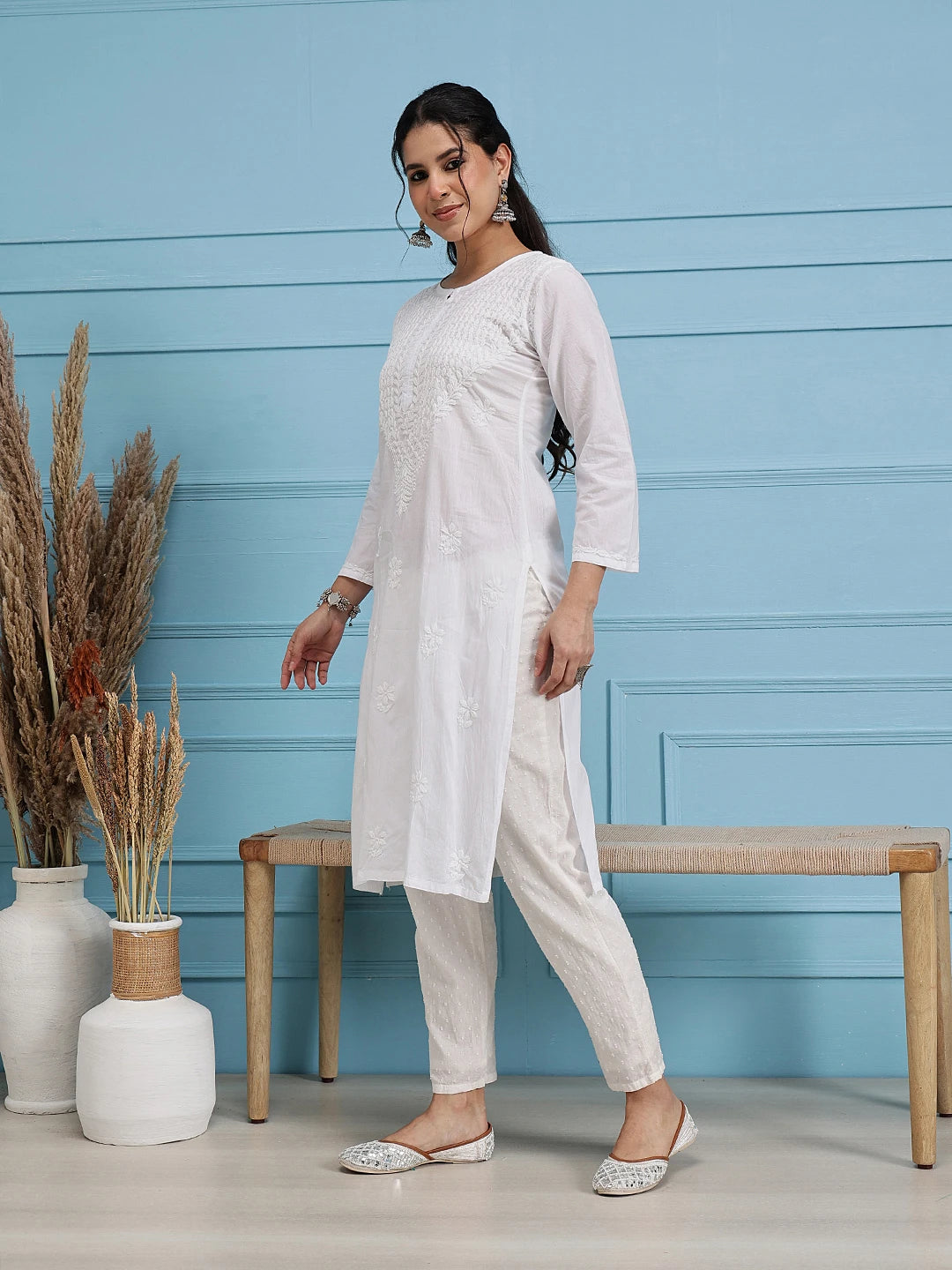 Ada Hand Embroidered White Cotton Lucknowi Chikankari Straight Kurta A411507