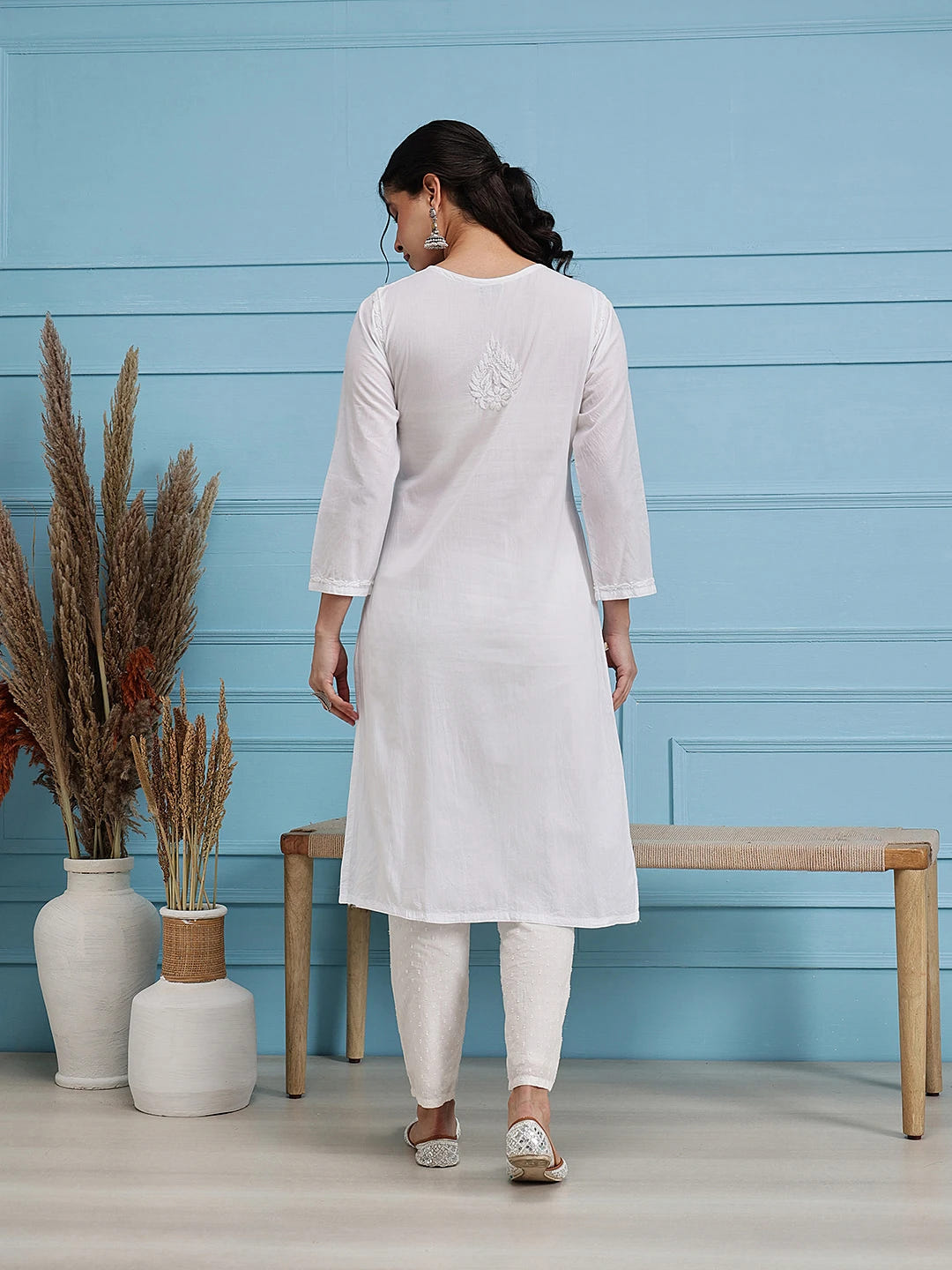 Ada Hand Embroidered White Cotton Lucknowi Chikankari Straight Kurta A411507
