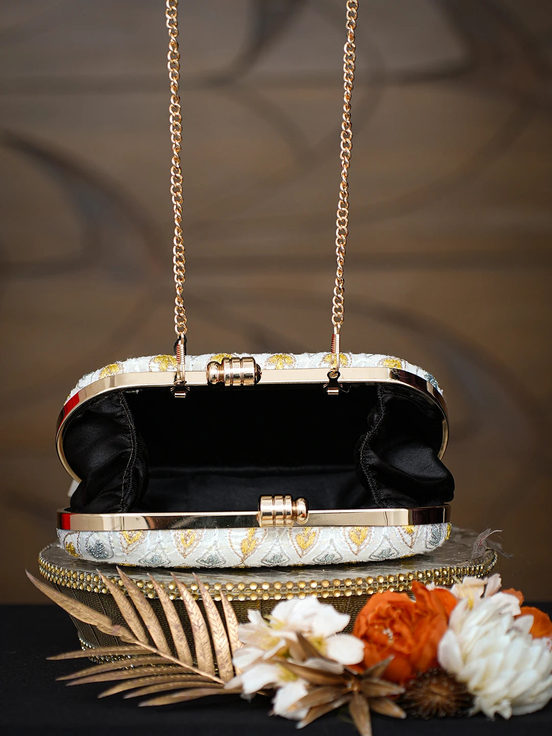 Ada Hand Embroidered Grey Pure Georgette Lucknowi Chikankari Clutch With Zari Work 01A785660