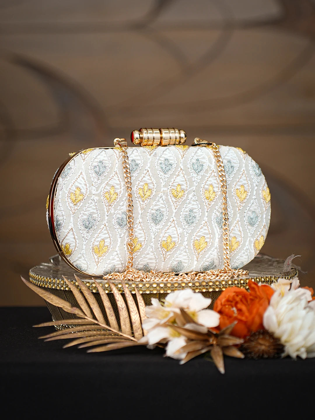 Ada Hand Embroidered Grey Pure Georgette Lucknowi Chikankari Clutch With Zari Work 01A785660