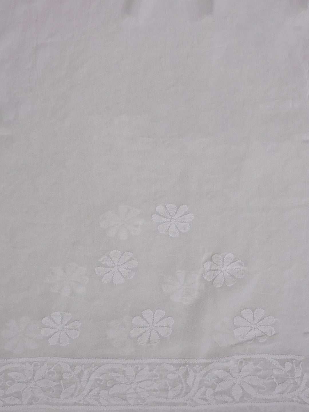 Ada Hand Embroidered White Viscose Georgette Lucknowi Chikankari Saree With Blouse 01A785292