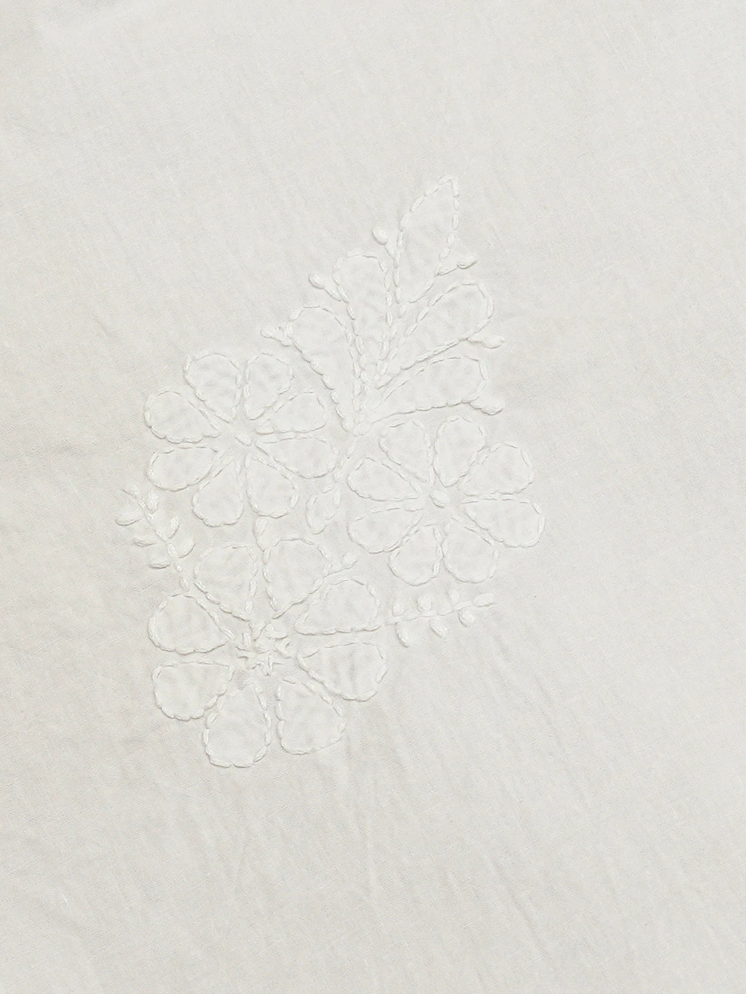 Ada Hand Embroidered White Cotton Lucknowi Chikankari Bed Sheet With Pillow Cover Set 01A793020