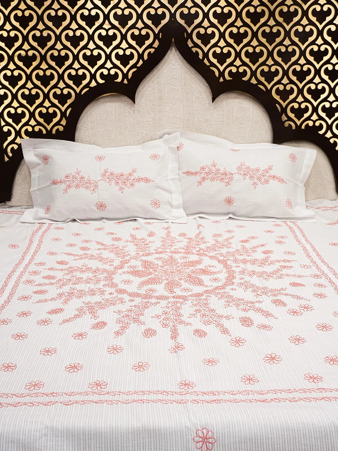 Ada Hand Embroidered White Cotton Lucknowi Chikankari Bed Sheet With Pillow Cover Set 01A661164