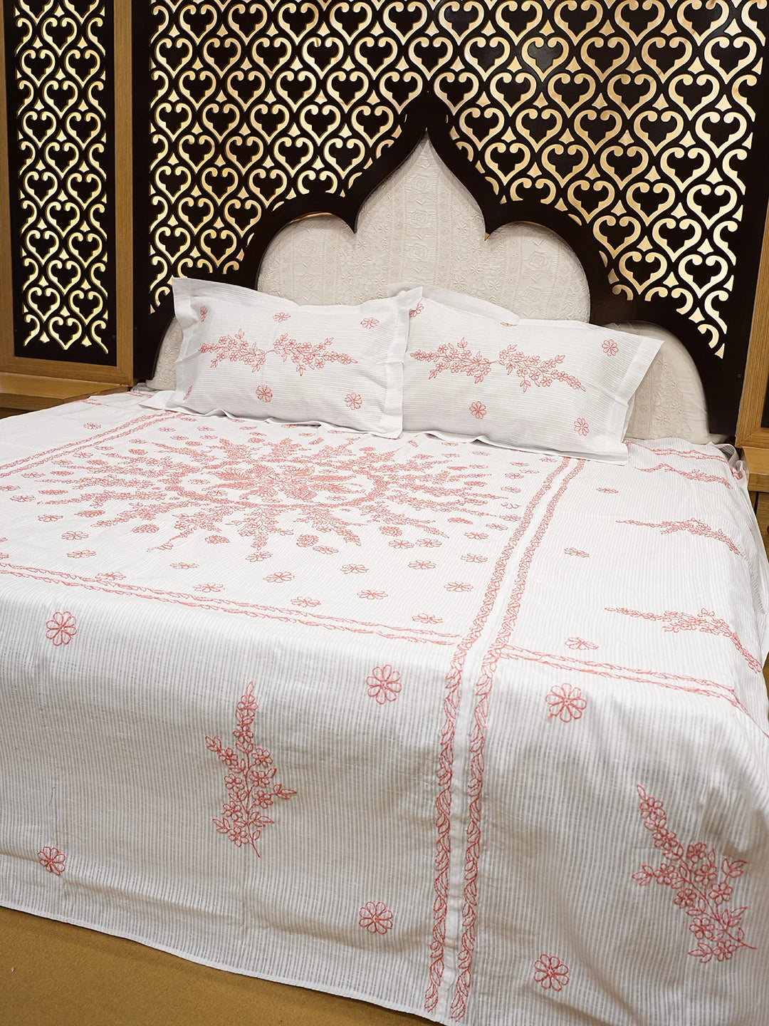 Ada Hand Embroidered White Cotton Lucknowi Chikankari Bed Sheet With Pillow Cover Set 01A661164