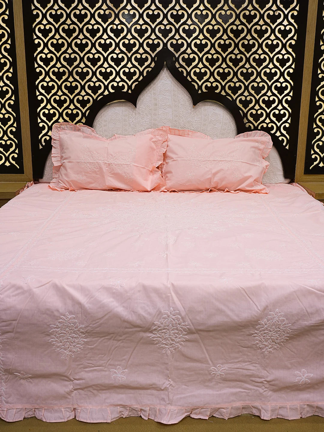 Ada Hand Embroidered Peachy Pink Cotton Lucknowi Chikankari Bed Sheet With Pillow Cover Set 01A785772